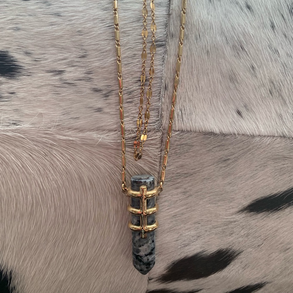 Stella and Dot stone rebel pendant